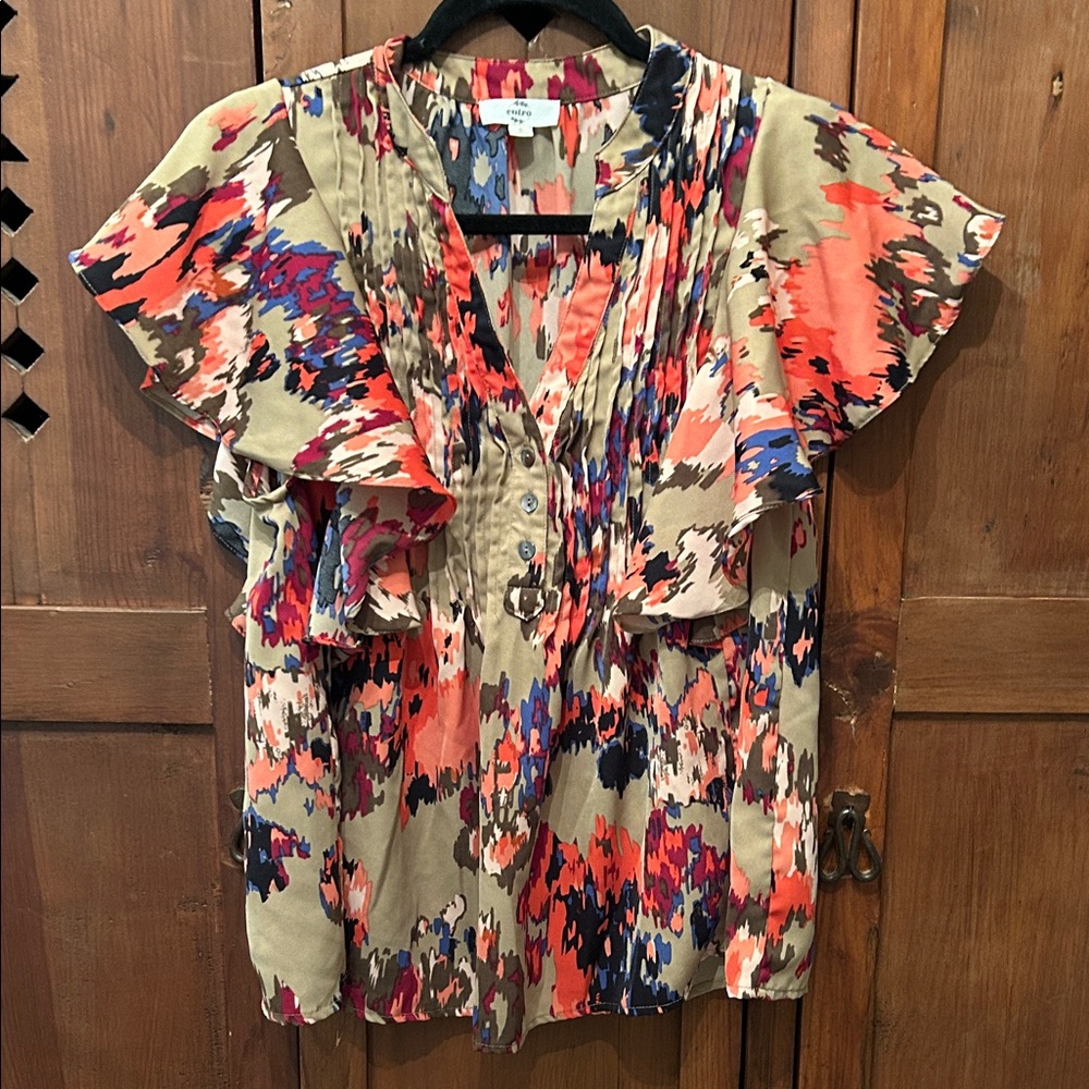 entro Coral, Navy & Olive Flutter Sleeve Pintuck Blouse
